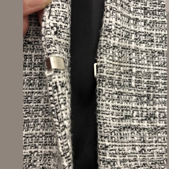 HM Tweed/Texture Flat Front Blazer Black/White 8 - Picture 6 of 8